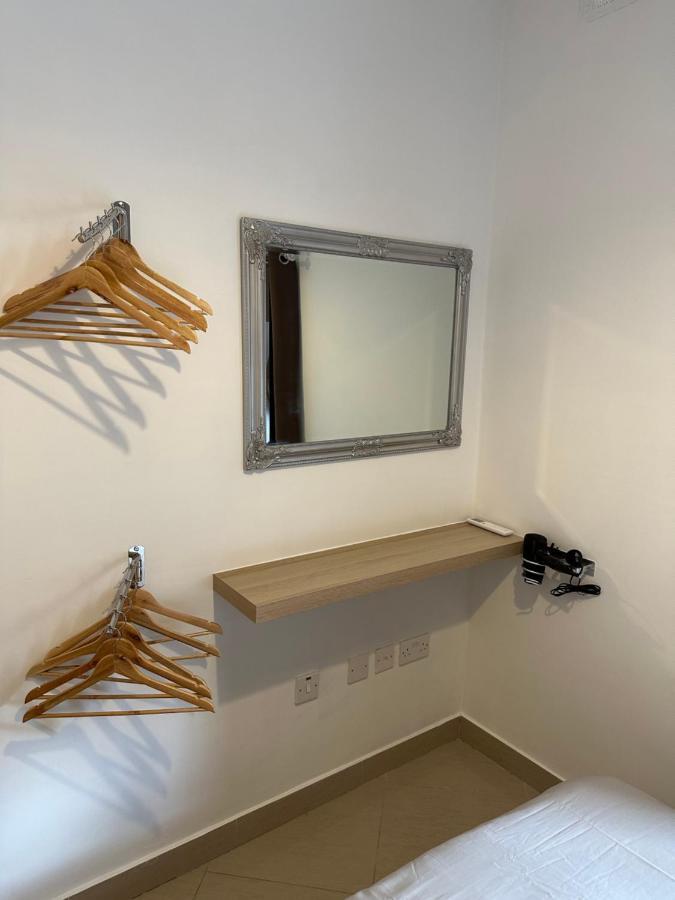 Ewa Apt - 3-Bedrooms Apt Near Sliema - St Julians Seafront Gzira Exterior foto
